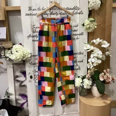 LUCY & YAK BRAND! Womens  Size L High-Waisted Jeans / Wide Leg Jeans Multicoloured / Pattern! GORGEOUS PATTERNED JEANS! GREAT FOR ADDING COLOUR TO ANY OUTFIT! MADE WITH 100% COTTON! FUNKY AND FUN FOR DAY OR NIGHT! 