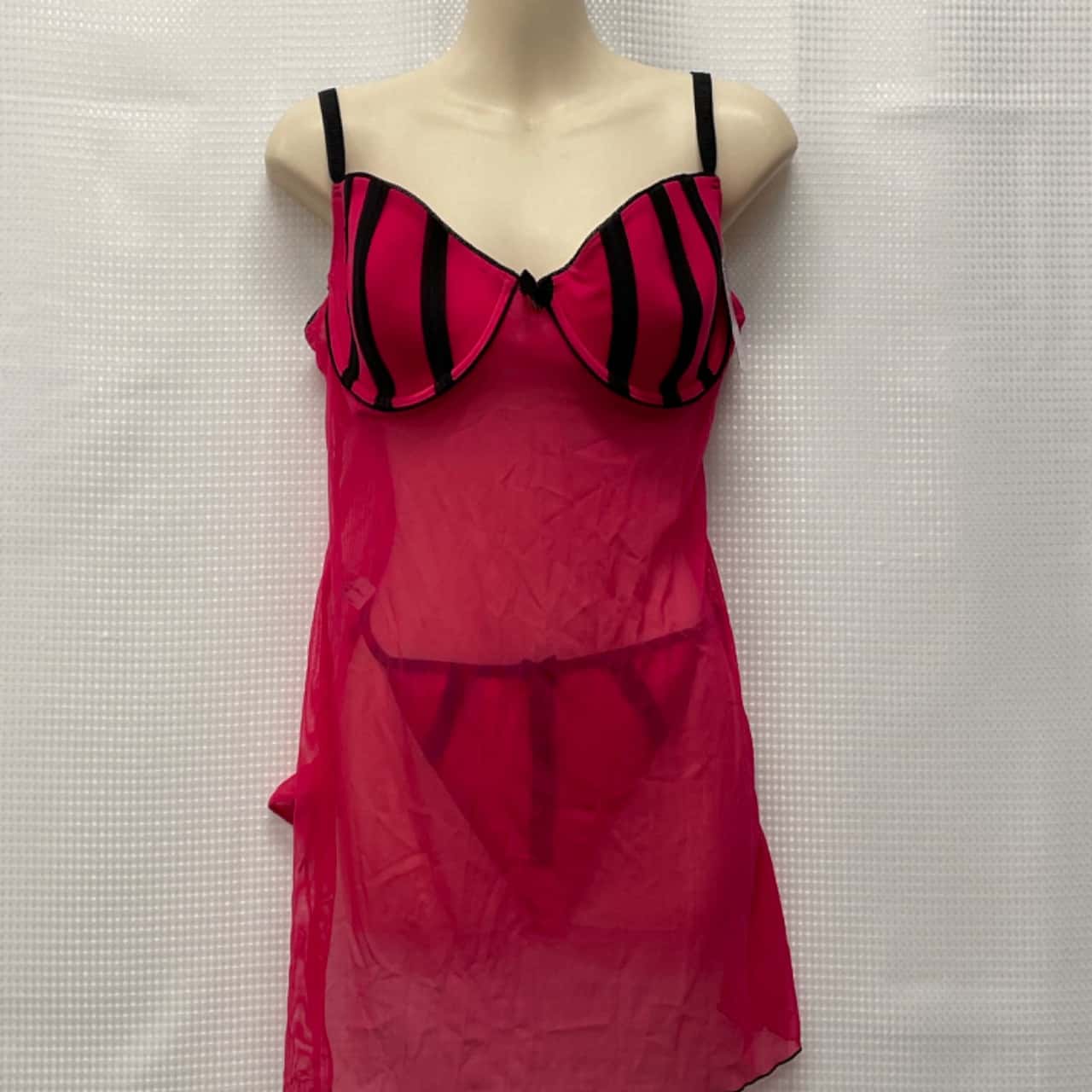 Undercover Wear Womens 3 piece set Size M{1416} Pink