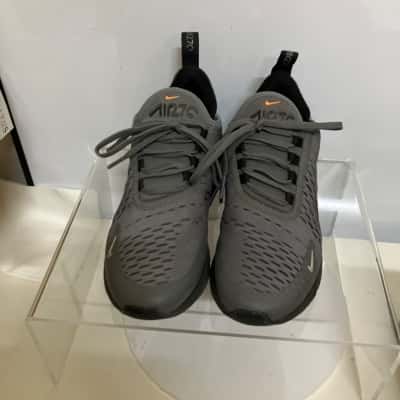 Nike youthUk 36/US 4Y Black  / White 