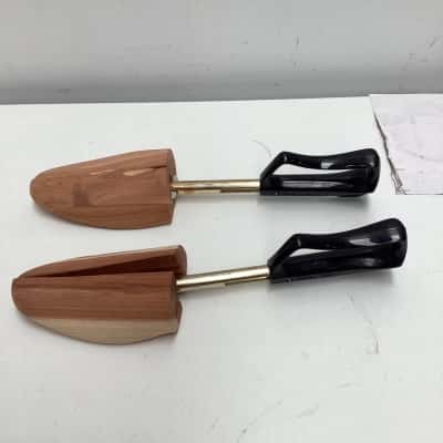 TRAVEL TREE  - Keep your shoes in shape Rochester  Shoe Tree Co