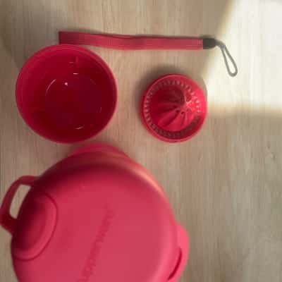 Tupperware juicing Bottle 