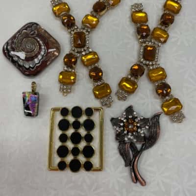 Women’s COSTUME broken jewellery pack