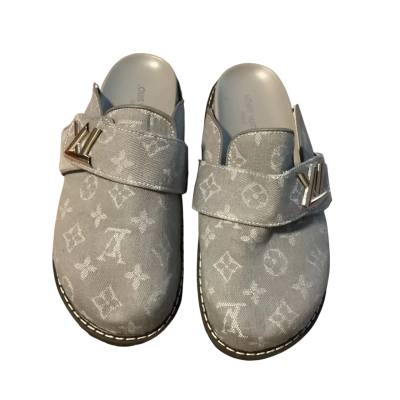 NOT branded clog slides  Size 7 Grey 