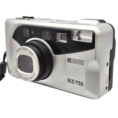Ricoh RZ-735 Compact 35mm Film Camera In Ricoh Pouch - Great Working Condition