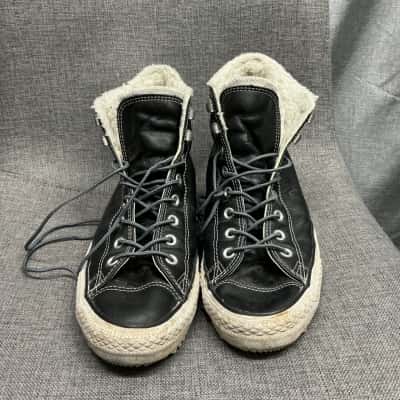 Converse Mens  Size 11 Sneakers Black  