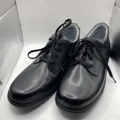 Clarks School Kids shoes - Infinity  - size 7E NIB