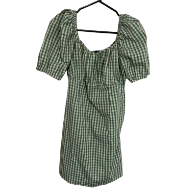  Women’s green check top 