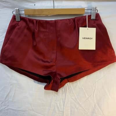 Venroy Womens  Size XS Shorts Red 