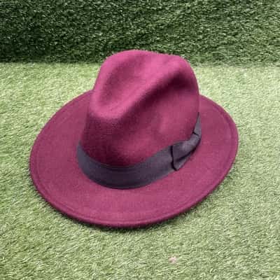 Jack London Maroon Fedora Size 22in (approx.) / Small