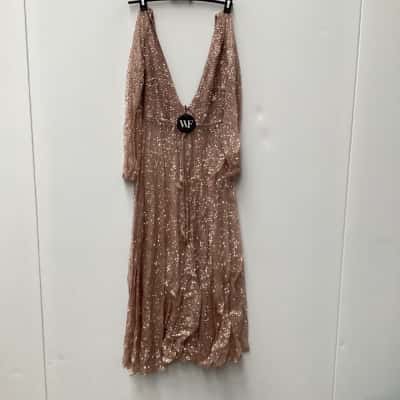 White Fox Womens  Size S Cocktail Dress / Long Sleeve Dress Nude / Pink  
