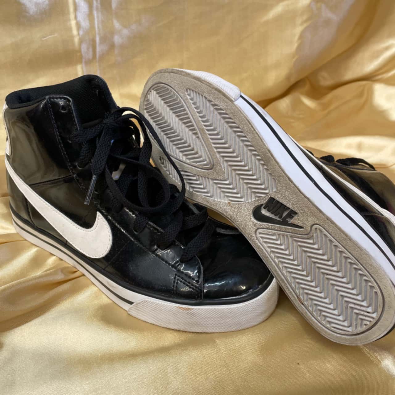 size 6 nike high tops