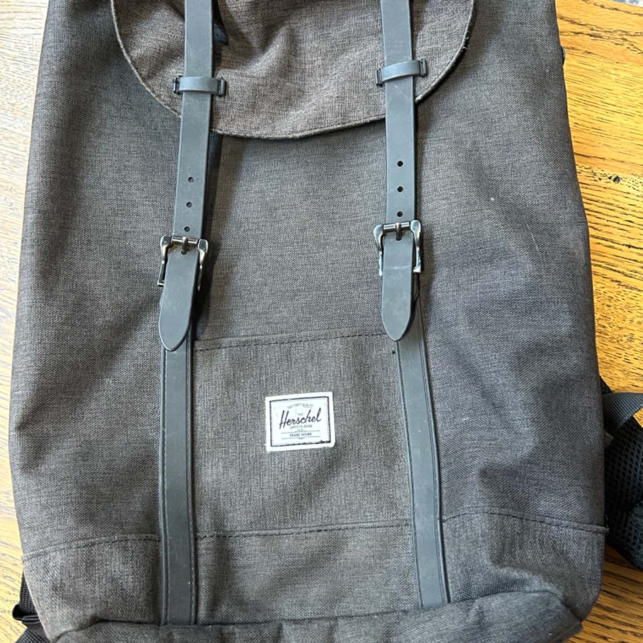 Mens Herschel backpack dark grey (s)