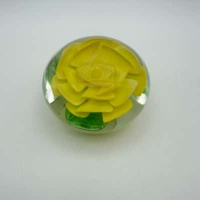 Beautiful Yellow Flower Art Glass Paperweight