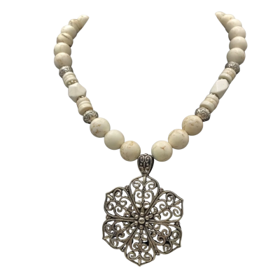  Womens Necklace Cream / Silver 