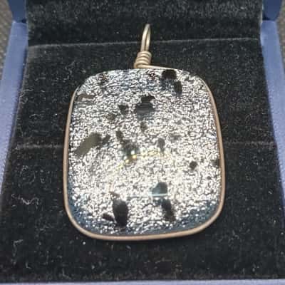 Handcrafted Glass Pendant with Wire Edging – Abstract Artisan Design #fusedglass #handmadejewellery #wearableart