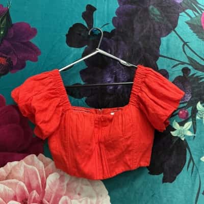 Sovere Womens  Size 12 Cropped Top Red 