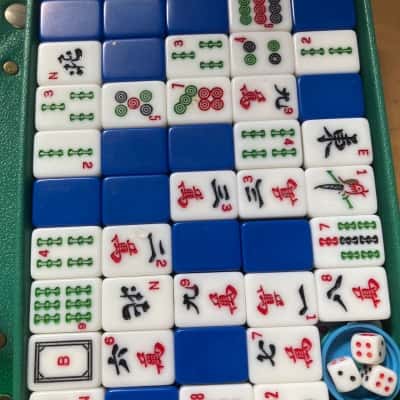 Mahjong set, 148 tiles plus instruction booklet