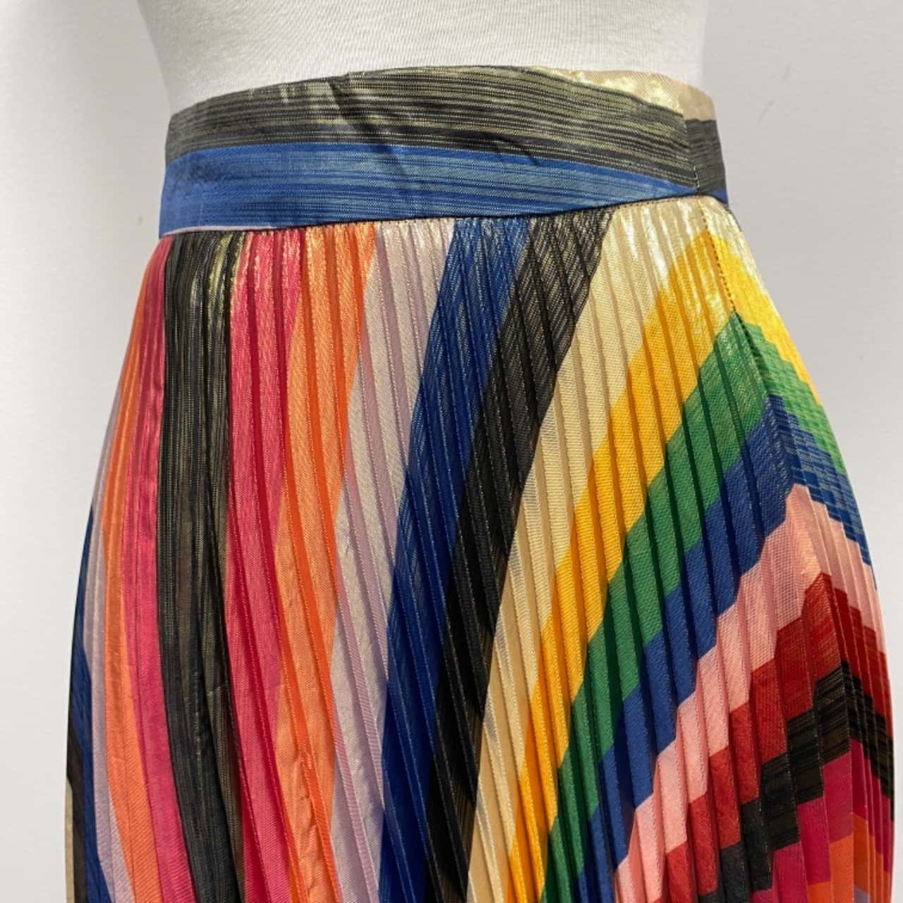 French Connection Womens Size 6 Pleated (s)