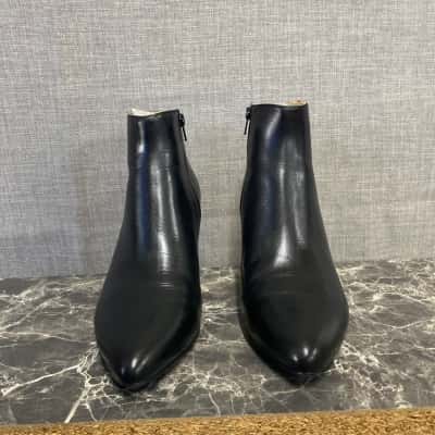 Bared  Womens  Size 40 Boots Black  Grain Heel