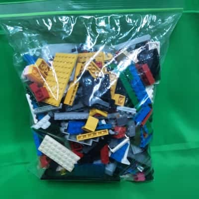 1 kilo mixed bag good condition Lego