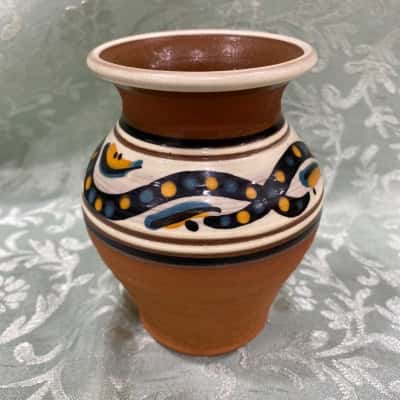 Small Vase by Alkoomi Pots