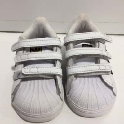 Adidas Superstar Kids  Size 5 Shoes  