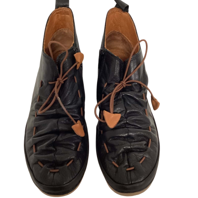 Sala Women's Size 36 Black / Tan Boots 