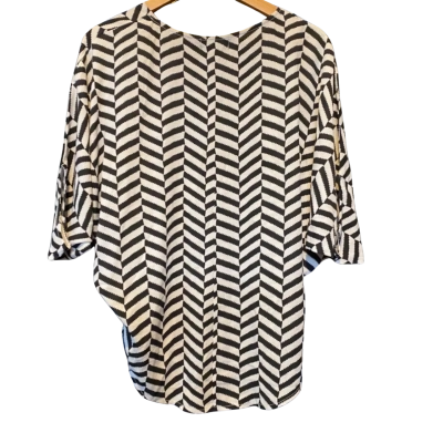 Caroline Morgan Size 8 Top