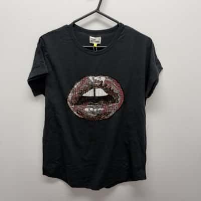  Womens  Size S Short Sleeve Shirt Black  