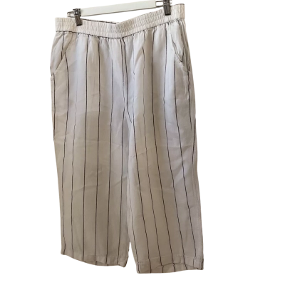 Yarra Trail Womens  Size 14 Casual Pants Grey / Pinstriped / White 