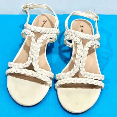 Trent Nathan Creme Leather Sandles Size 40