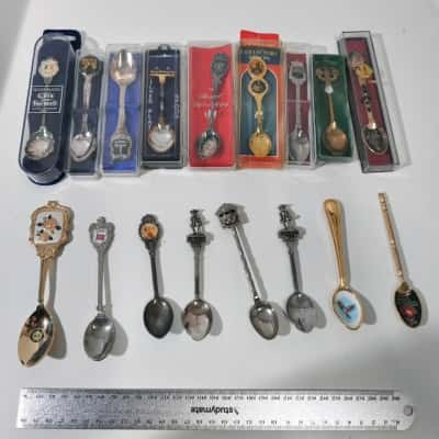 Collectible Souvenir Spoons 17pcs 
