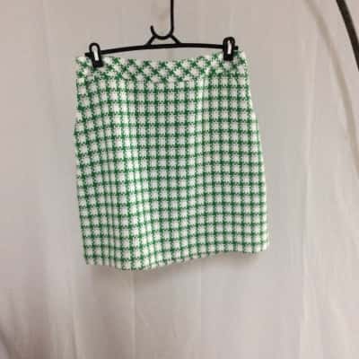 Review Womens  Size 14 A-Line Skirt Green / White 
