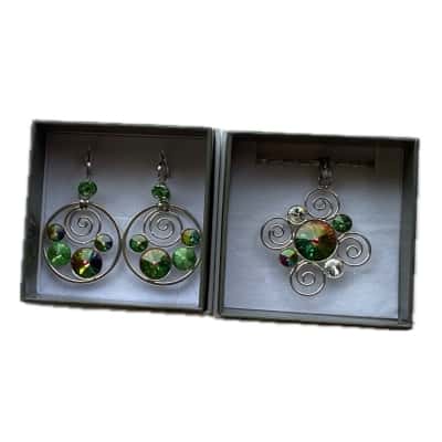  Womens Malú Earrings / Necklace / Pendant Set Green / Multicoloured / Silver 