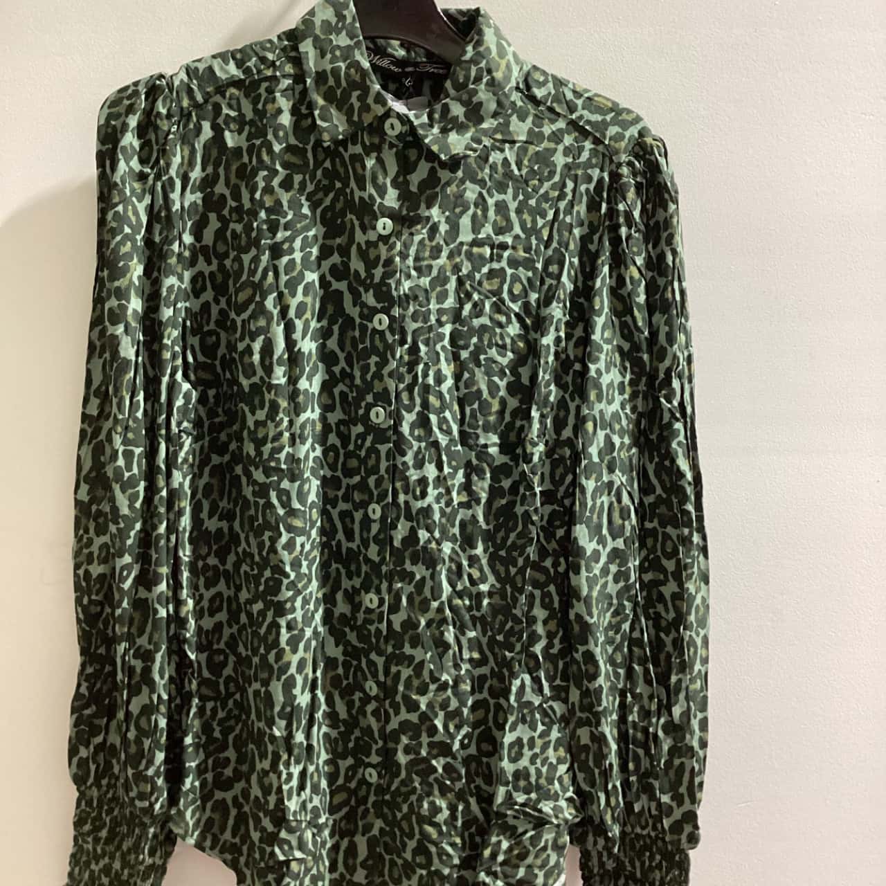Willow Tree Print Short Sleeve Blouse in Blue