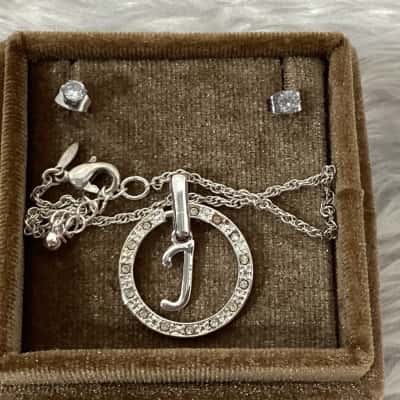  Womens Other / Silver bracelet / earrings 