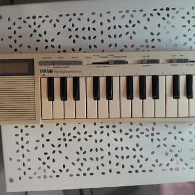 Yamaha HandySound HS-500 Mini keyboard