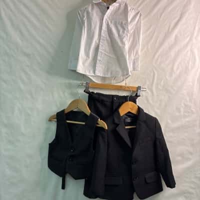 4 pce Ollies Place Kids  Size 3 (18M) Black  suit