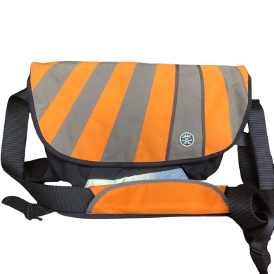 Crumpler Unisex Barney Rustle Blanket Messenger Bag Black / Brown
