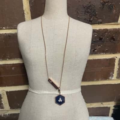 Mimco Gold Tone Necklace With Blue/White Stone Pendant Womens 