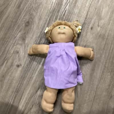 Polkadot sisters doll