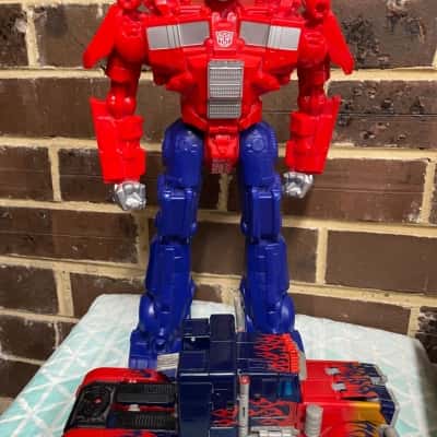 Optimus Prime - Transformers - Toys