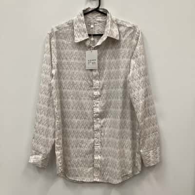 NEW - True North Ubud Print Shirt Size S