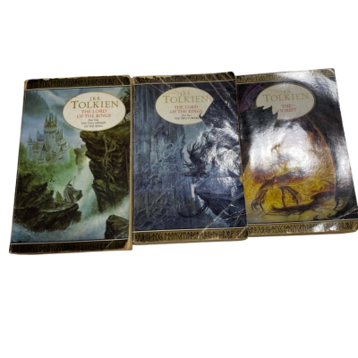J.R.R Tolkien Lord of the rings and The Hobbit set