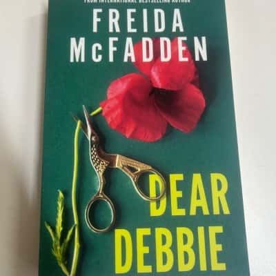 Dear Debbie, Freida McFadden 