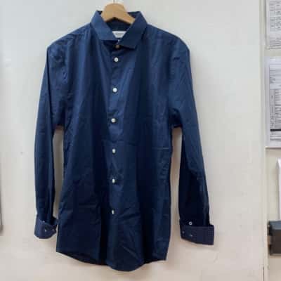 Marcs Mens  Size M Navy Blue shirt 