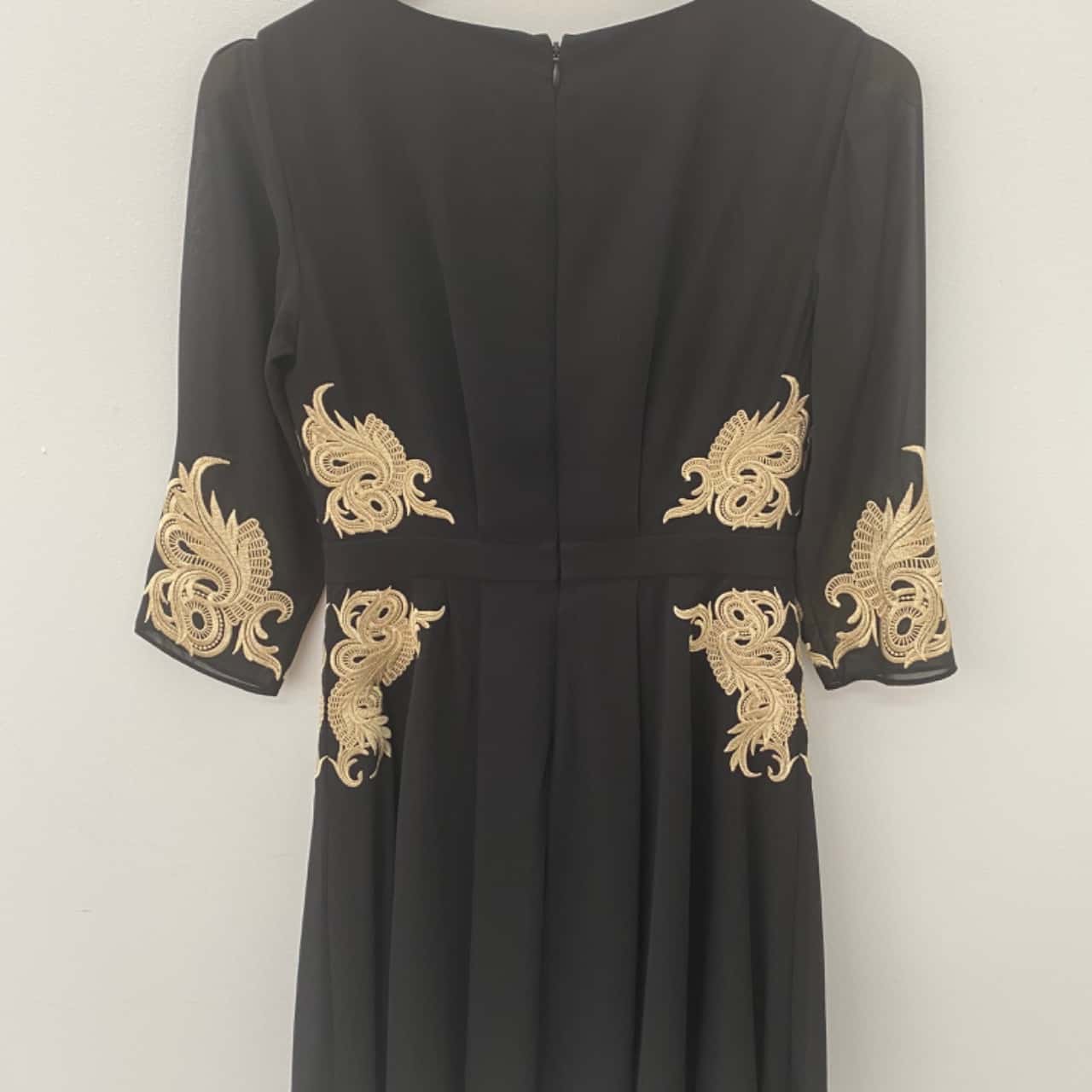 Ted Baker Womens Size 12 Black / Gold dress(s) Ted Baker Womens Size 12 Black / Gold dress(s)