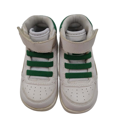 Puma Kids Size 4 Shoes White 