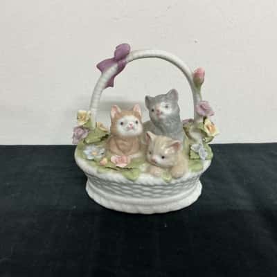 Royal Albert 2006 Kittens In a Basket Porcelain Music Box *WORKING*