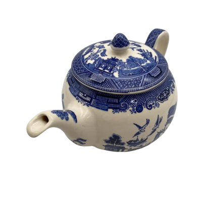 Vintage Johnson Bros ‘Blue Willow’ Teapot